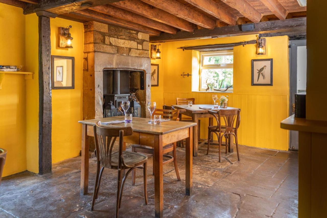 لاكوك Rising Sun Pub, Restaurant And Rooms المظهر الخارجي الصورة