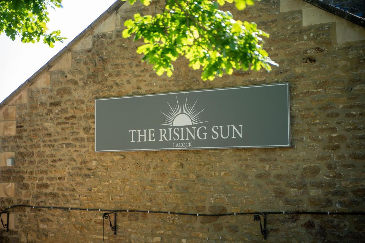 لاكوك Rising Sun Pub, Restaurant And Rooms المظهر الخارجي الصورة